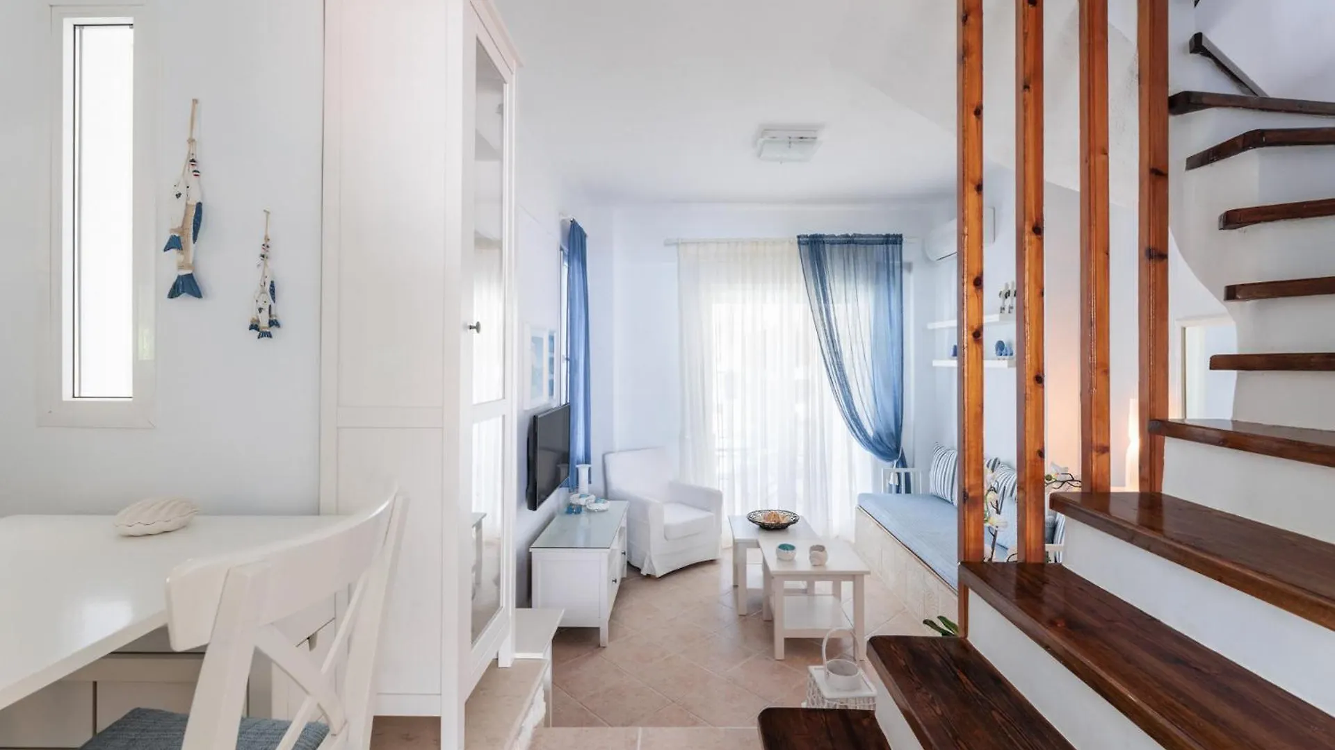 F & B Summer Collection - Siviri Family Maisonette